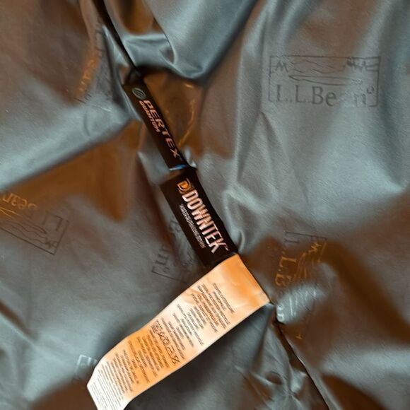 NWT L.L. Bean Ultra Lite 850 Down Vest-DOWNTEK - Picture 10 of 16